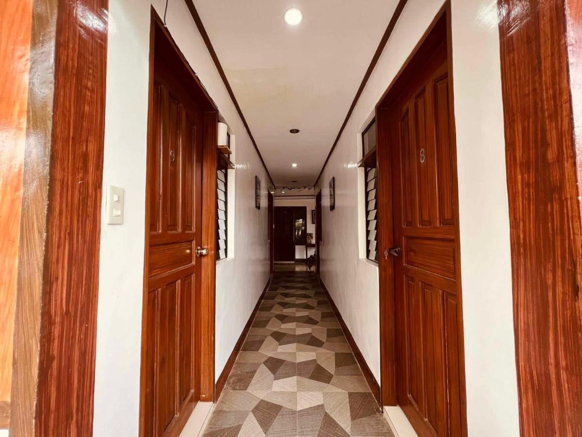 Brenmariel Tourist Inn Ель-Нідо Екстер'єр фото