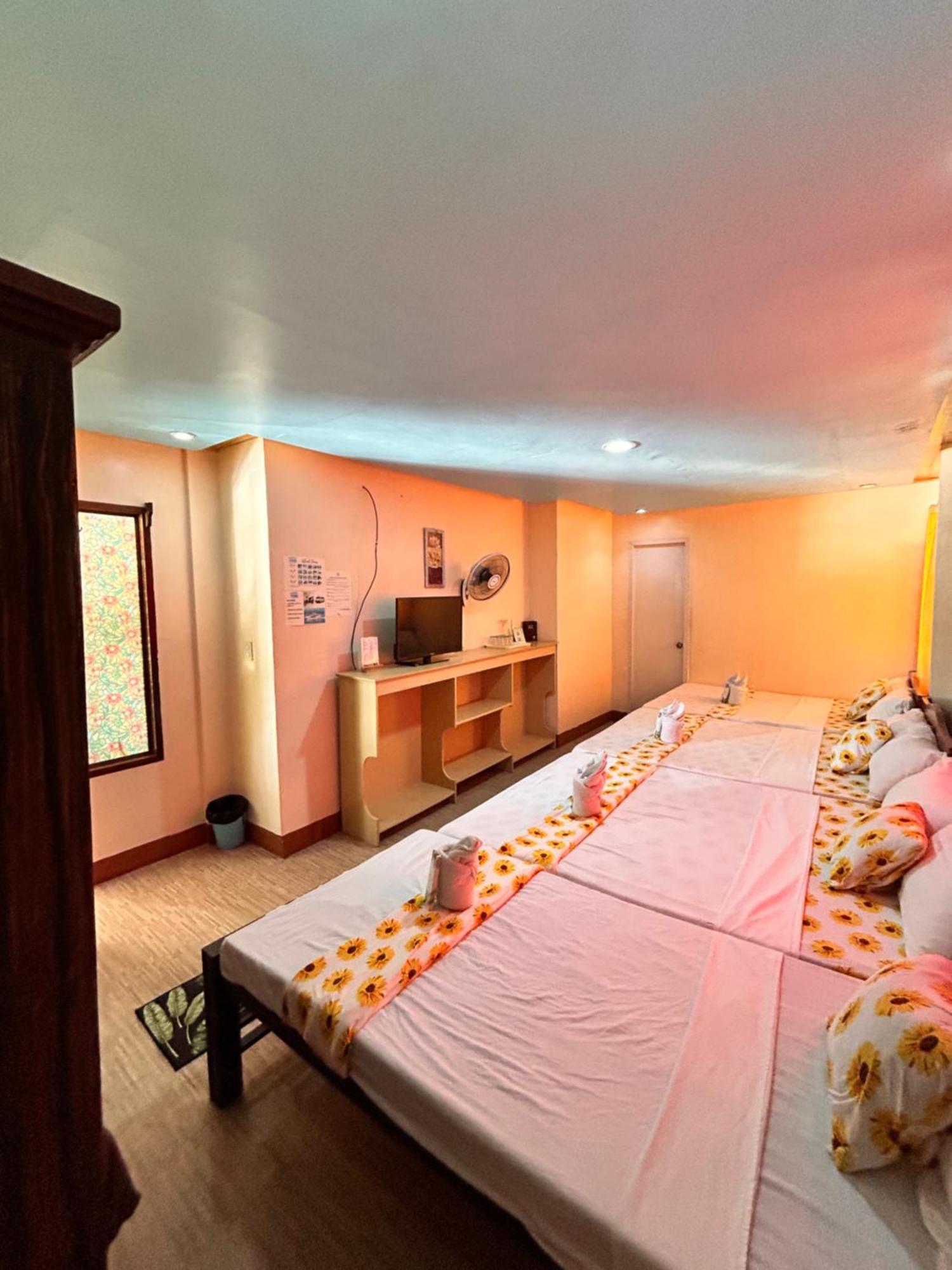 Brenmariel Tourist Inn Ель-Нідо Екстер'єр фото